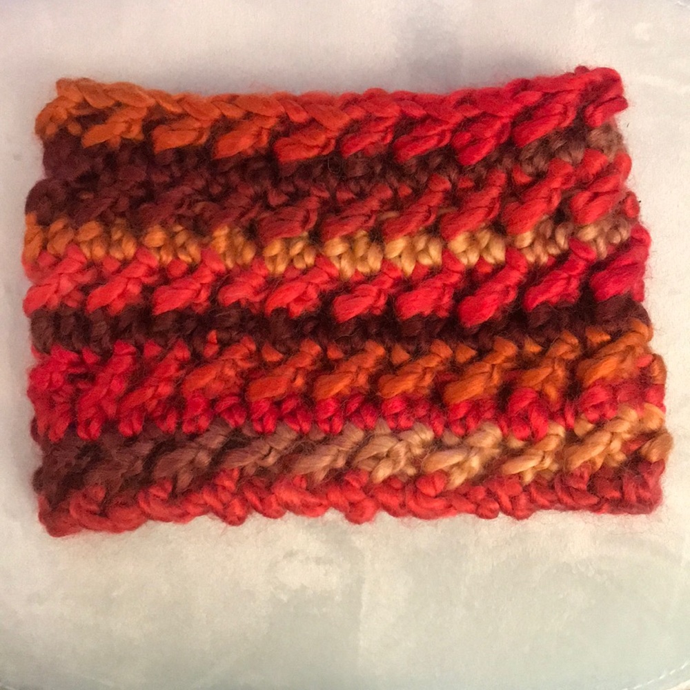 NWOT Multicolored handmade chunky cowl